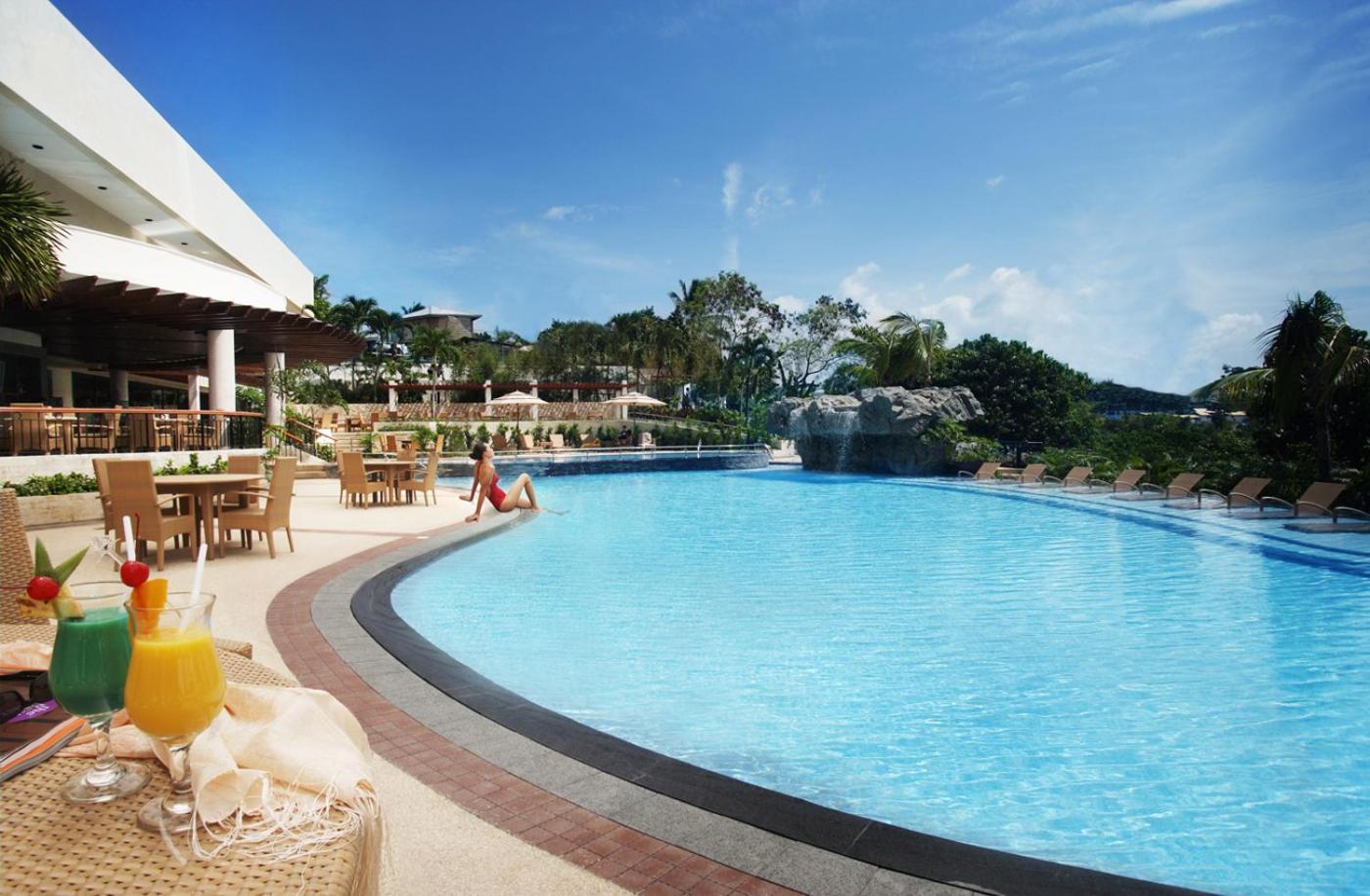 Marco Polo Plaza Cebu Otel Konforlar fotoğraf The swimming pool at the Shangri-La Hotel, Kuala Lumpur