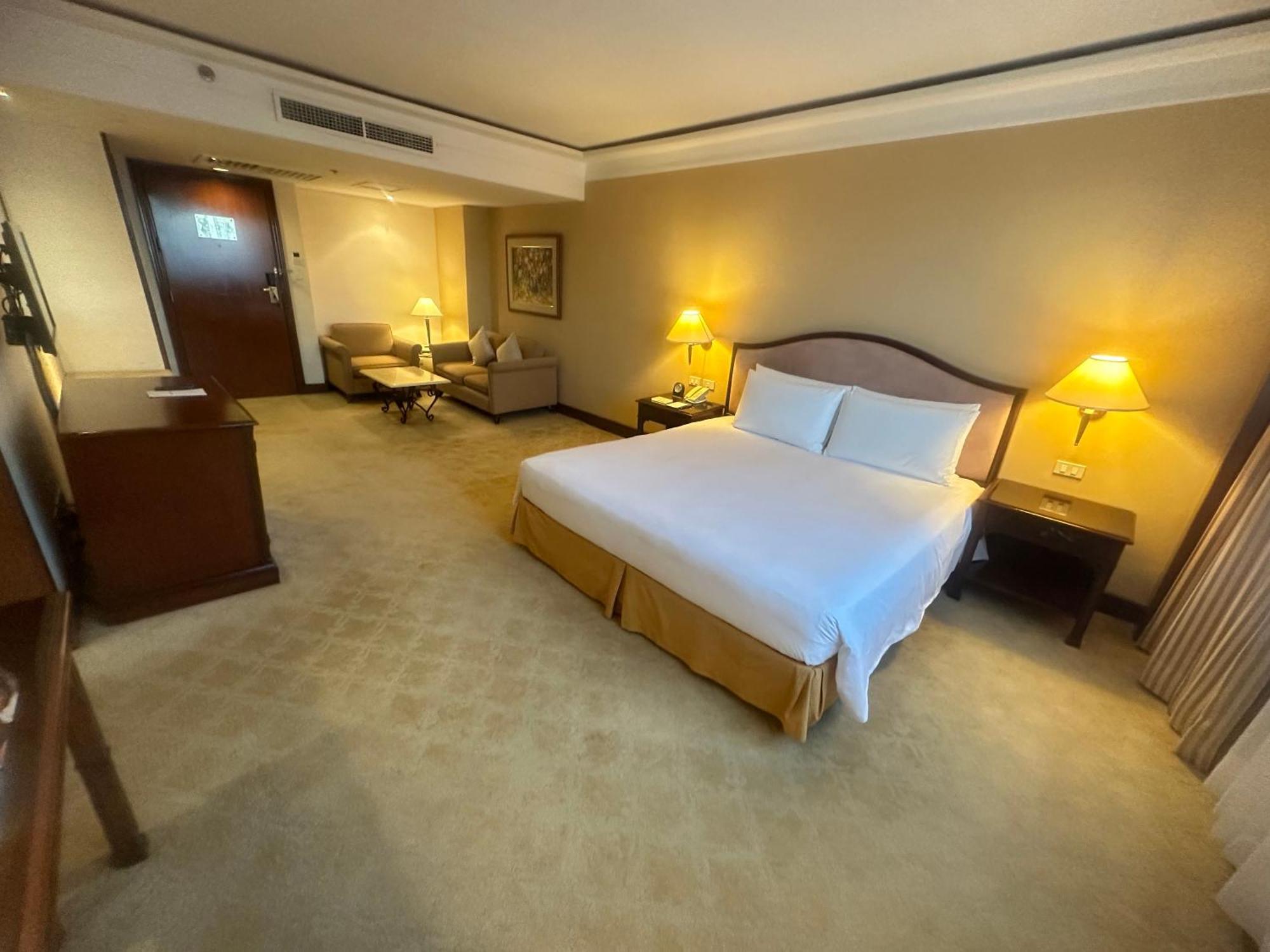 Marco Polo Plaza Cebu Otel Dış mekan fotoğraf A room at the hotel