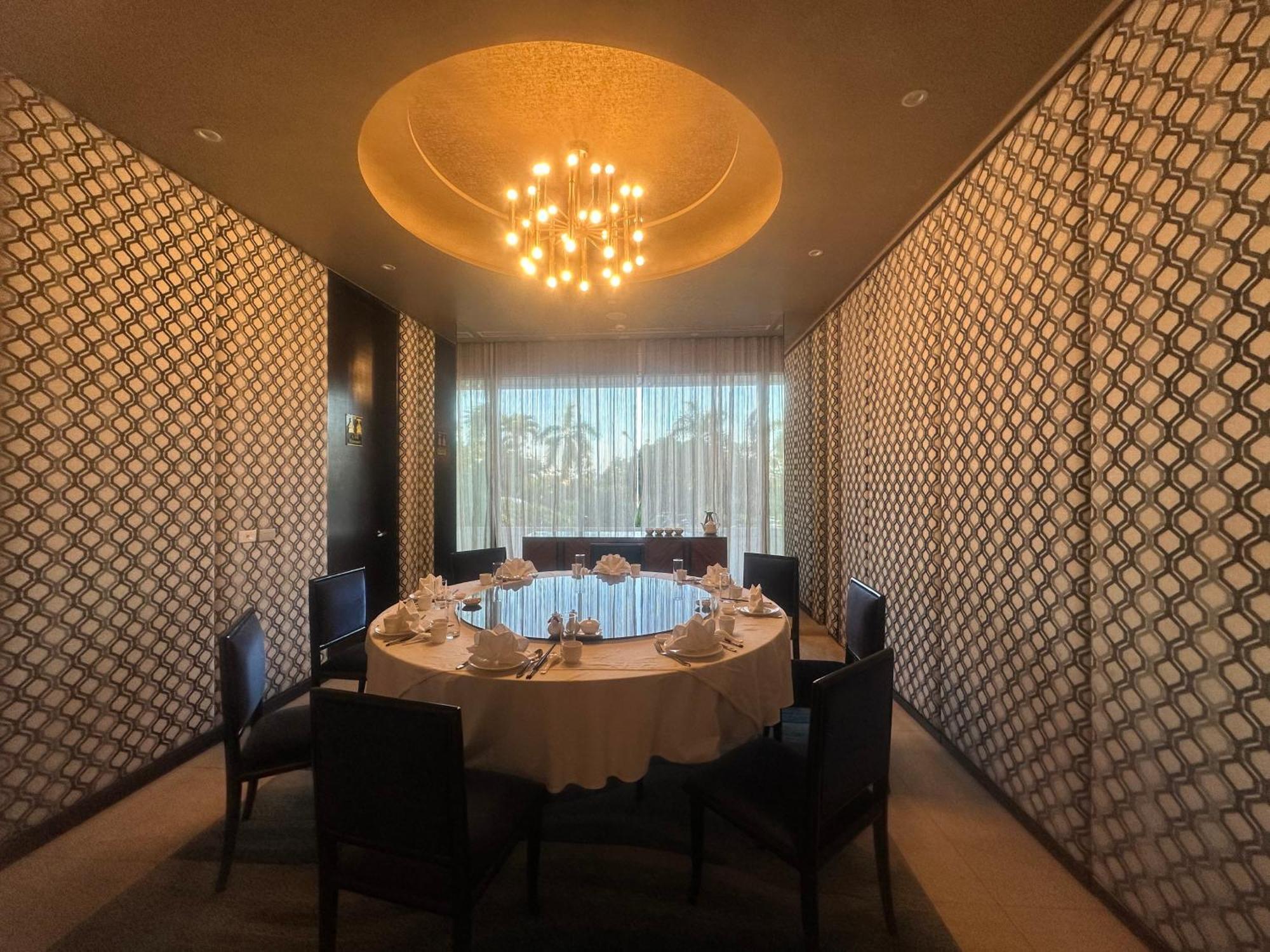 Marco Polo Plaza Cebu Otel Dış mekan fotoğraf Private dining room at the restaurant