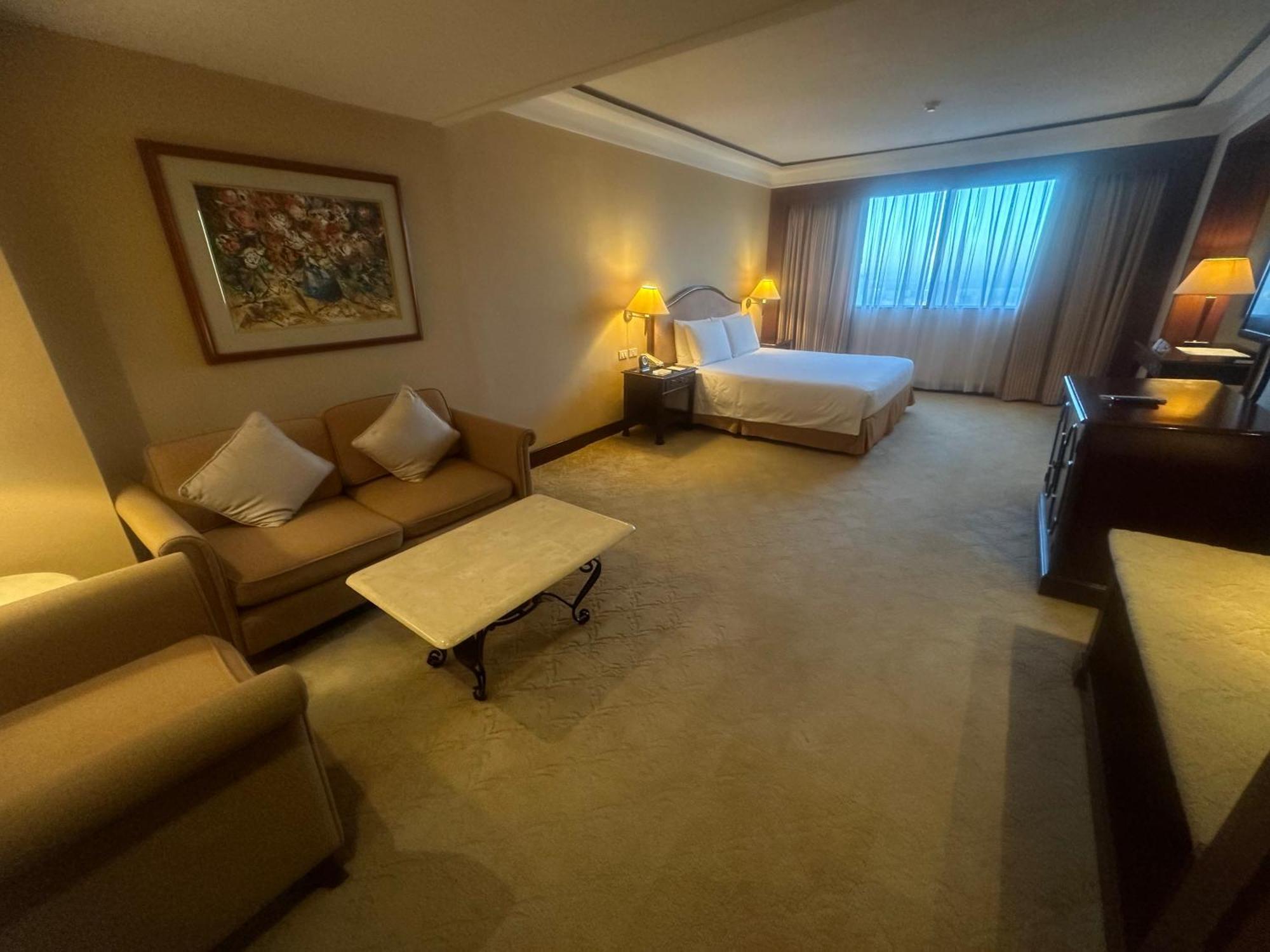 Marco Polo Plaza Cebu Otel Dış mekan fotoğraf A suite at the hotel