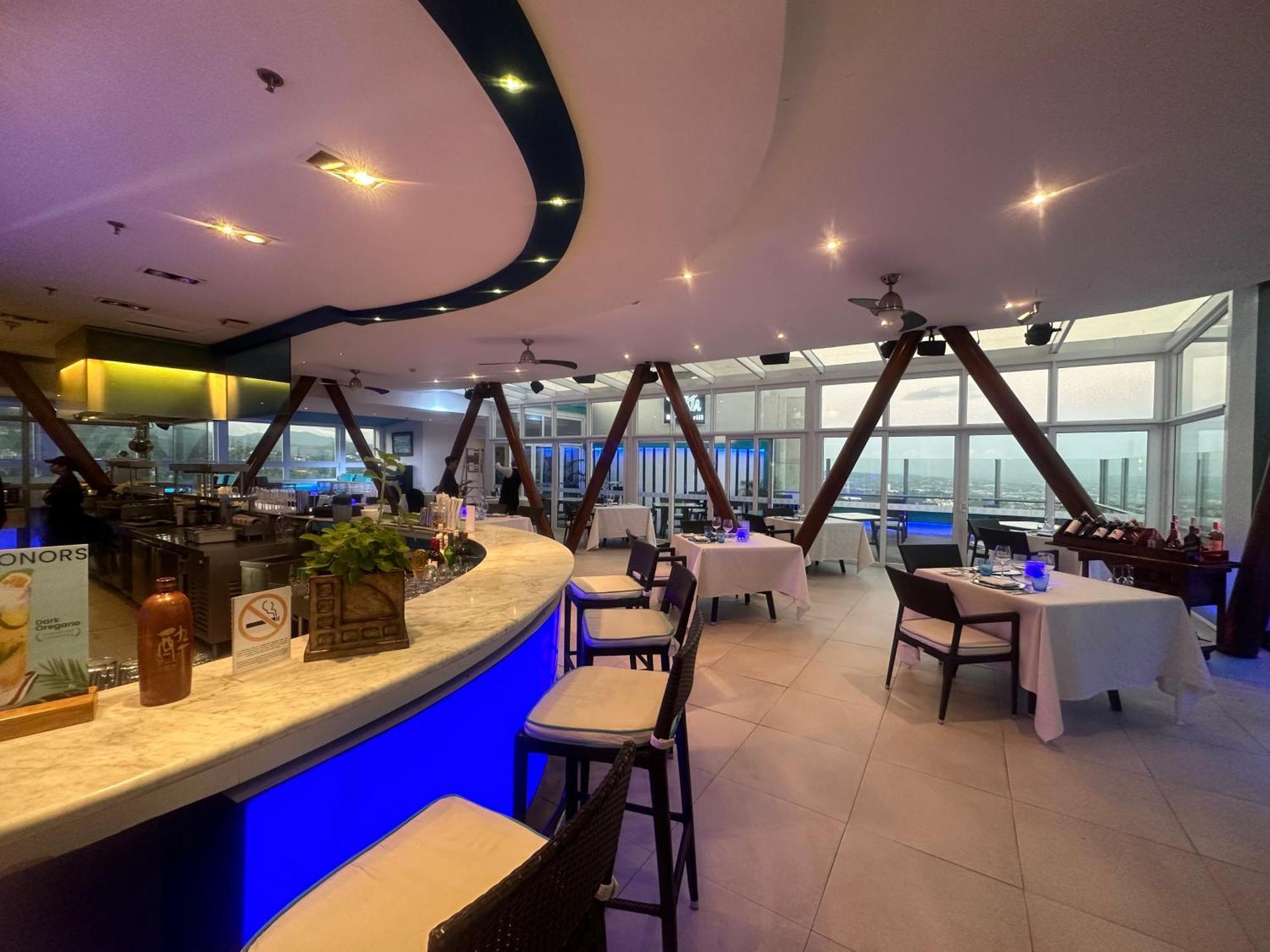 Marco Polo Plaza Cebu Otel Dış mekan fotoğraf The interior of the restaurant