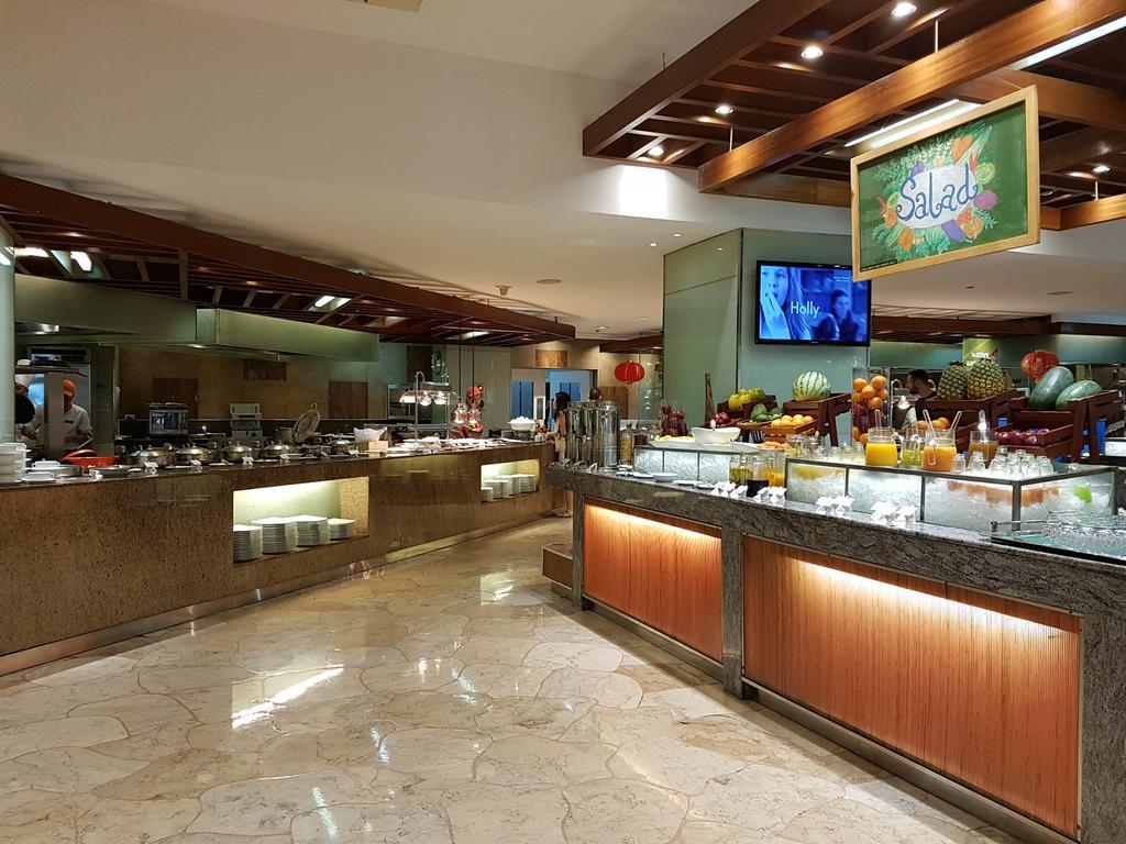 Marco Polo Plaza Cebu Otel Dış mekan fotoğraf The buffet at the hotel